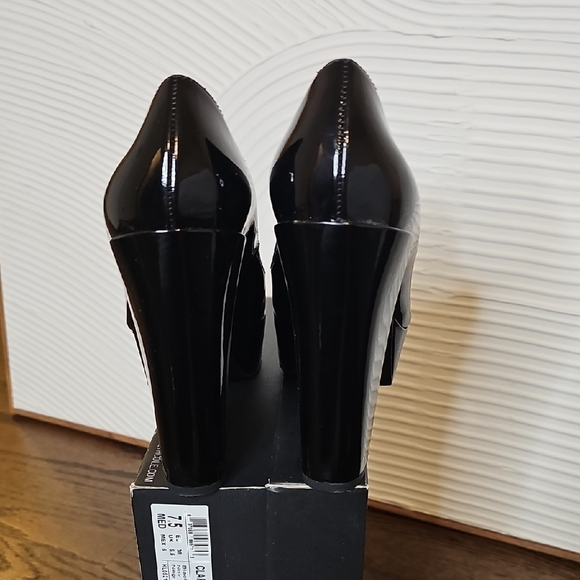 Kenneth Cole Black Glossy Peep-Toe Heels - Picture 3 of 10